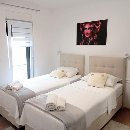 Apartman Franc S Vir Eksteriør billede