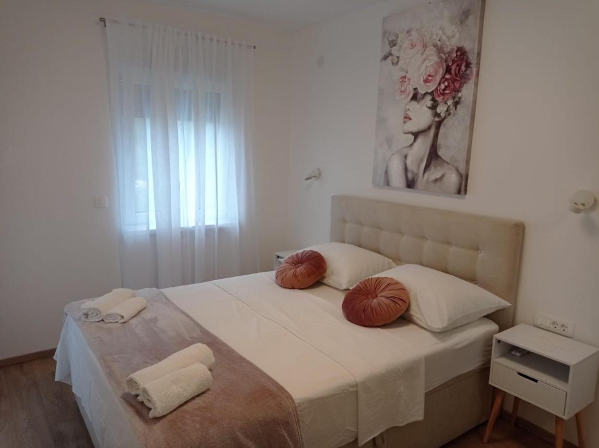 Apartman Franc S Vir Eksteriør billede